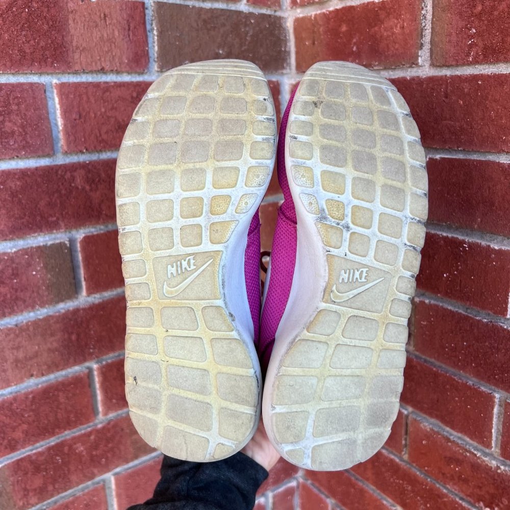 NIKE ROSHE RUN PINK SIZE 5 - Picture 4 of 5